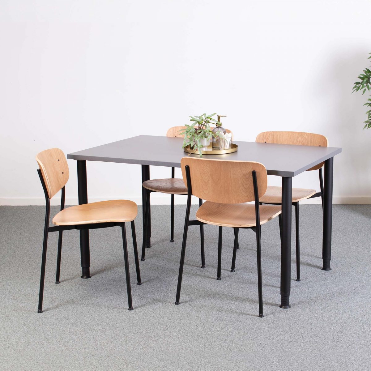 Kontorstol Preta, netryg sort.