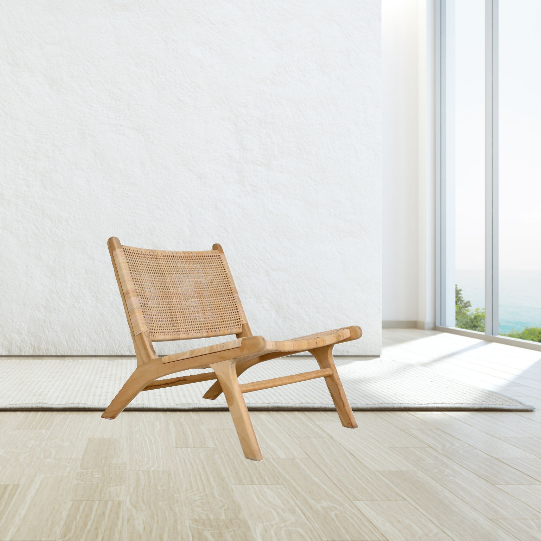 Hundevad Alberte i træ med træfarvet flet.